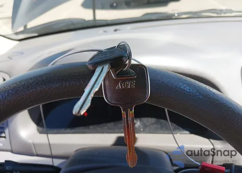 2005 Toyota Camry Le из США, поврежденный, VIN 4T1BE32K95U622523